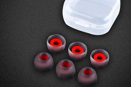 黑色入耳式耳機(jī)塞子 黑色入耳式耳機(jī)塞子